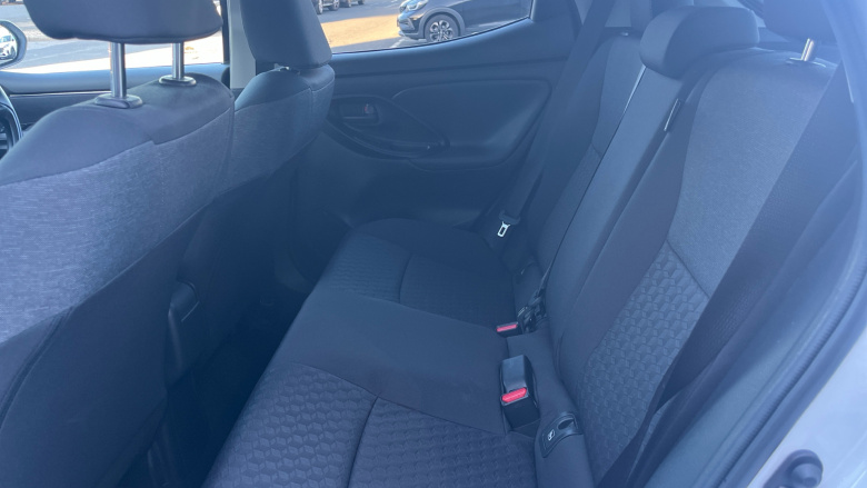 Toyota Yaris 1.5 Hybrid Design 5dr CVT Hybrid Hatchback